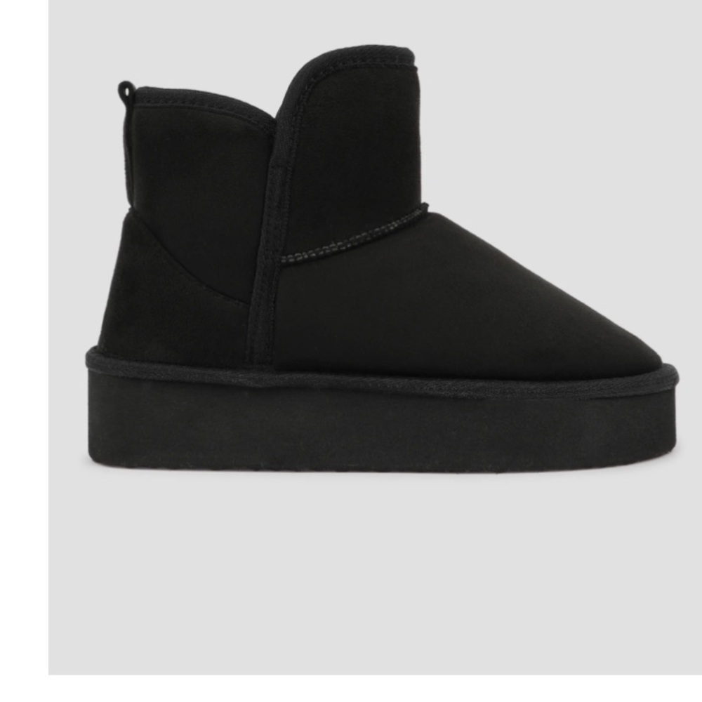 Stylish Black Suede Platform Boots